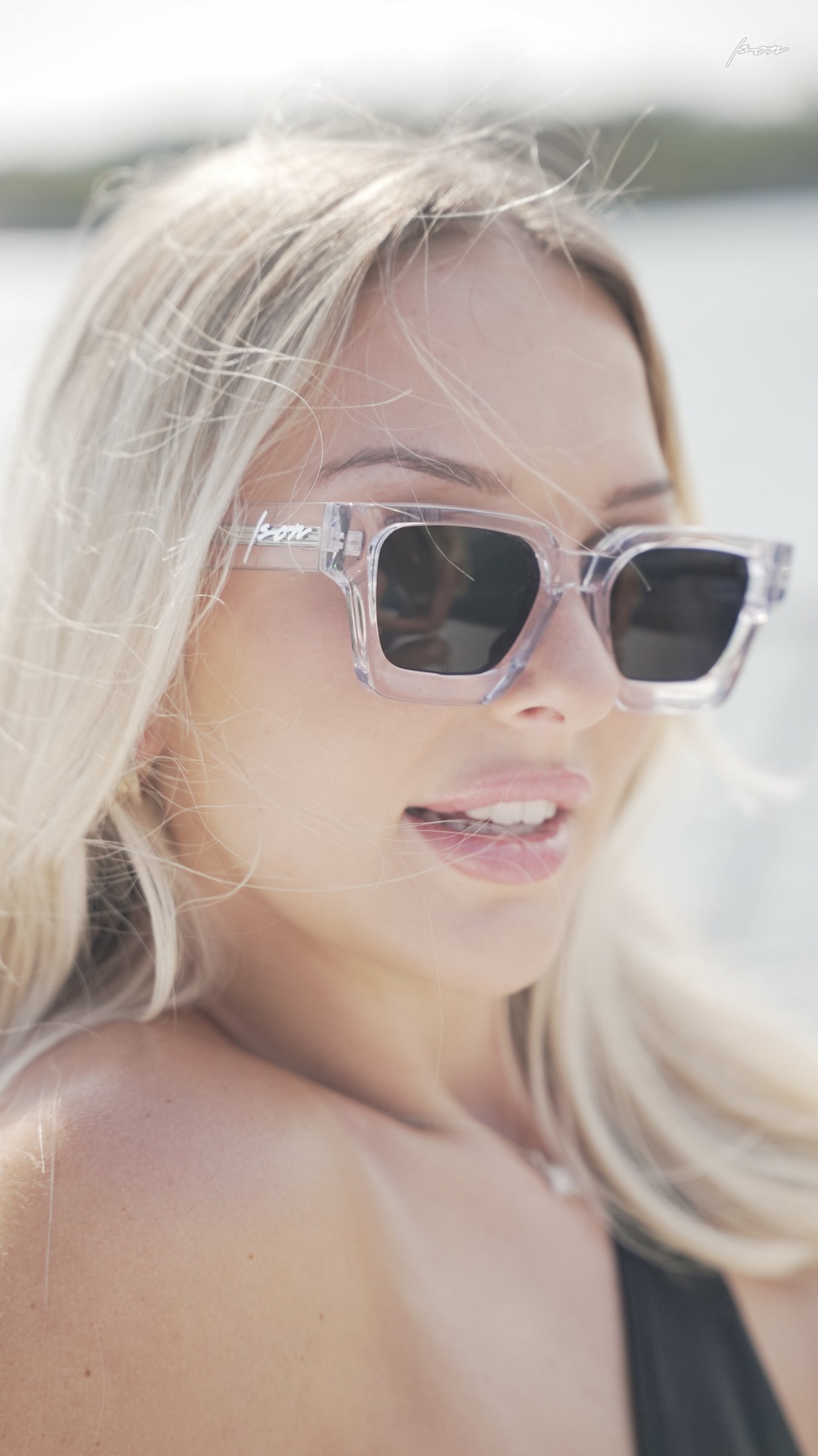 CRYSTAL CLEAR POLARIZED PLANT BASED Luxury Square frame sunglasses